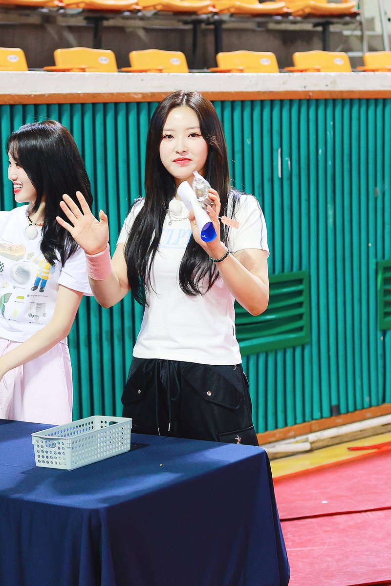 heejin0ct0ber19's tweet photo. 230729 #lussemble #hyeju https://t.co/JUdmVNptvl