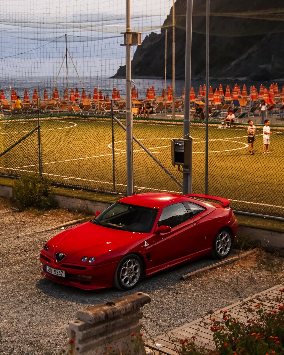 alfattitude's tweet image. GTV  ̶C̶u̶p̶ Calcetto. 

#AlfaRomeo #GTVCup #Calcetto #CinqueTerre