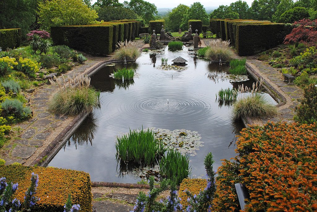 StephenGParker's tweet image. Sedgwick Park is a gloriously romantic garden emerging from decades of neglect..house and garden both designed by Harold Peto..and although many Italianate elements so redolent of Peto have been lost..it remains a garden that fills the heart ❤️#haroldpeto #Sedgwickpark