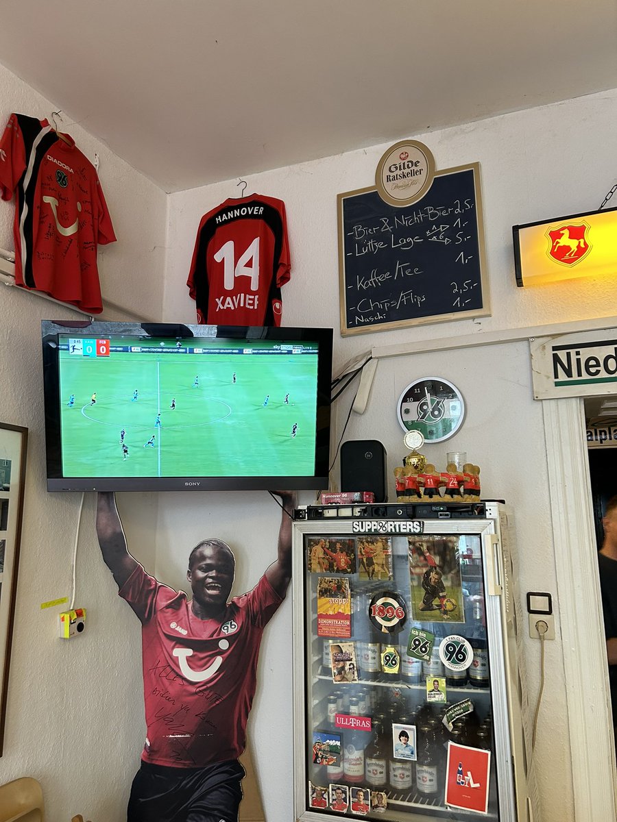 In einer Stunde geht es los, erstes Spiel gegen Elversberg! Wir sind so weit, kommt gerne vorbei! #H96ELV #H96 #dasroteberlin