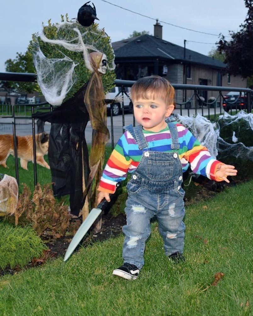 akilies2's tweet photo. This ripped denim overalls are very popular from our Brand https://t.co/JI64CpLJtH