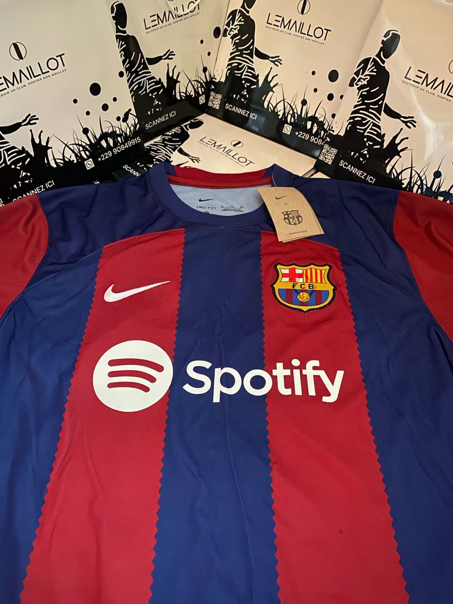 Le Classico est de retour cette pré-saison!  
⚪️🟡Real Madrid vs FC Barcelone 🔵🔴

Supporters Merengues et Catalans procurez vous les maillots de la nouvelle saison qui s'annonce passionnante🥳.

#ElClasico #Barcelona #RealMadrid #NewJersey #football