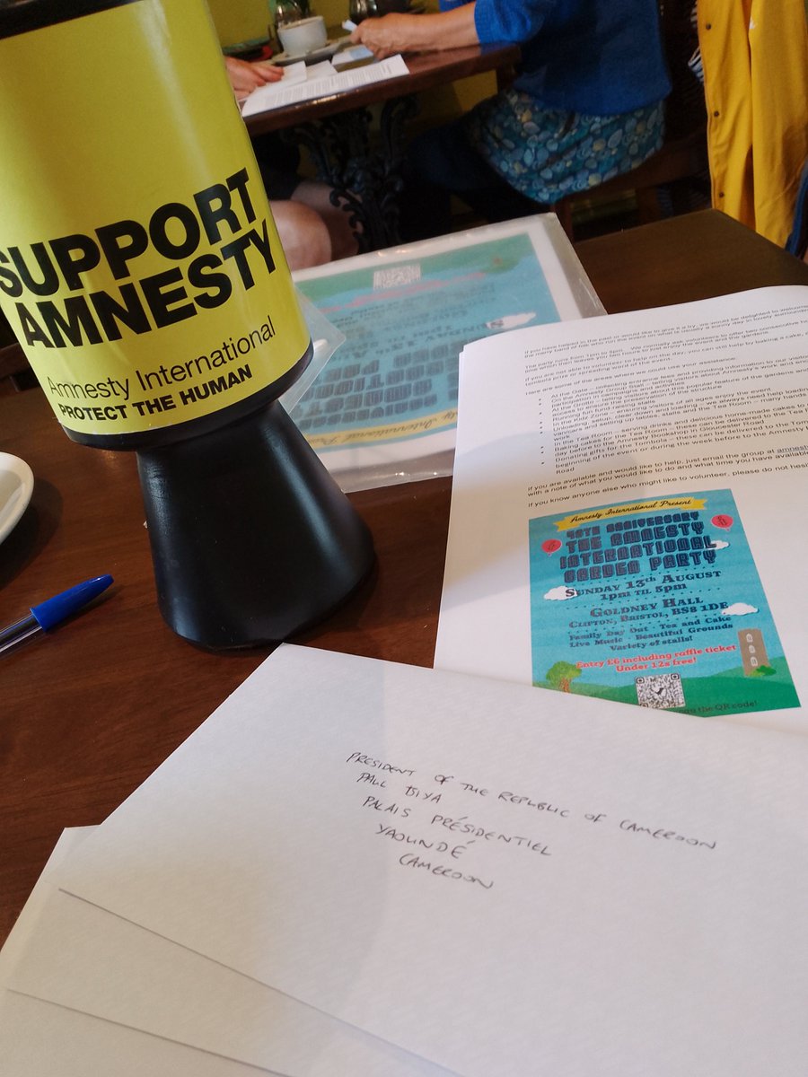 HRMartin42's tweet photo. Great to have so many people join the @amnestybristol letter writing this morning at La Ruca. #HumanRights #Bristol #LetterWriting @letterappsoc https://t.co/D7xMrX0GiX