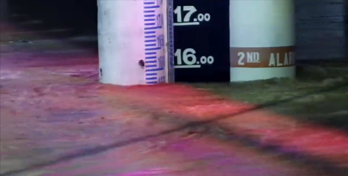 PTVph's tweet photo. KAPAPASOK NA BALITA: Itinaas sa unang alarma ang Marikina River matapos umabot ang tubig nito sa 15.5 meters dahil sa walang tigil na pag-uulan. (Screengrab from Marikina Cirt Rescue 161) https://t.co/yb8q8QOxNx