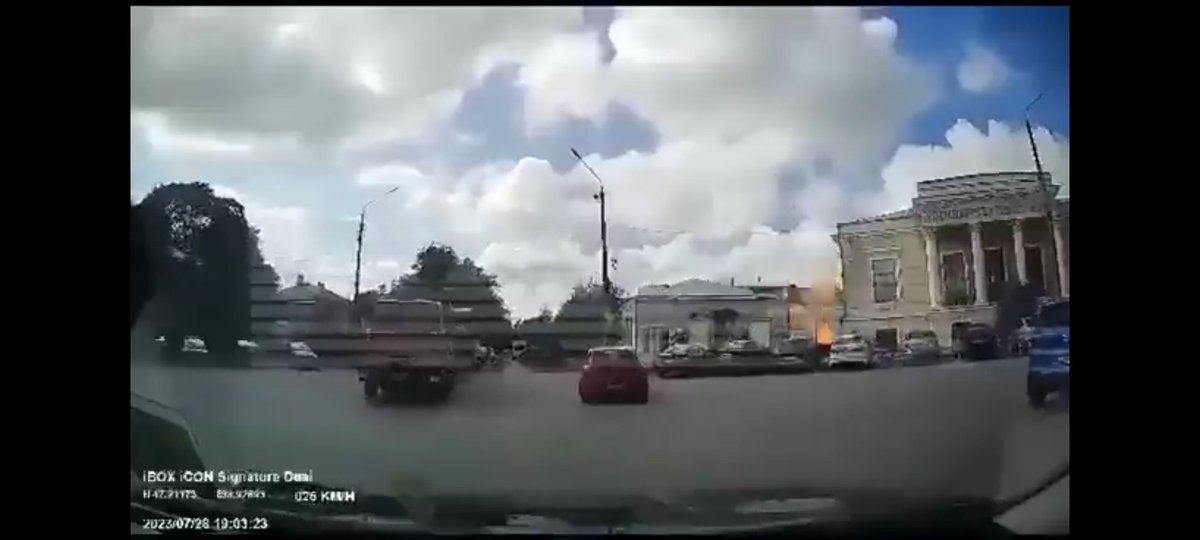VeronaCordial's tweet photo. @sentdefender Trajectory is off. The first strike was beyond the first sign of explosion.  The Ukrainians have been very clever in their targets and this looks stupid.  Russia on the other hand are known for bombing their own people and blaming Ukraine. Look at the way they treat their army. https://t.co/qUnotvtxtj
