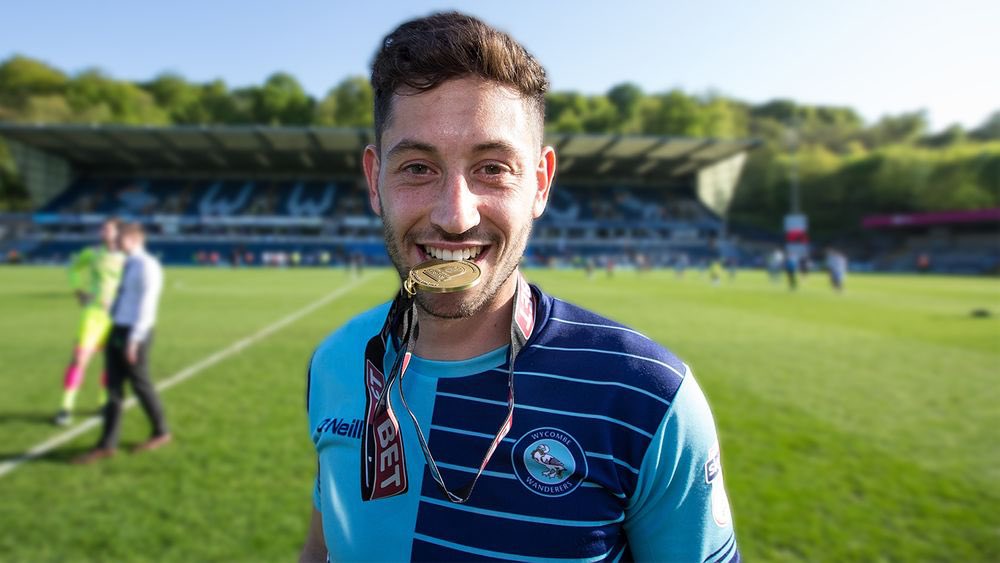 stevedarney's tweet image. Simply … thankyou captain 🫡💙 … @joe_jacobson. What a journey, and what a player and someone who we are lucky to have had for so long and continue to do so!!. Your story and ours isn’t over yet 💙 … enjoy today and roll on Exeter 👍🏼 … #Leftfootwand #JJ #chairboys #wycombe …