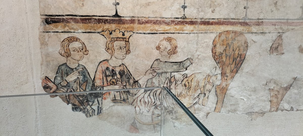 SurrelV's tweet photo. Les peintures murales du château de Cruet (14e s.), représentant des épisodes de la chanson de geste Girard de Vienne (ou de Roussillon ?), sont à nouveau visibles au musée de Chambéry #MoyenAge #medievalart #litteraturemedievale https://t.co/Ivh1hSxbKL