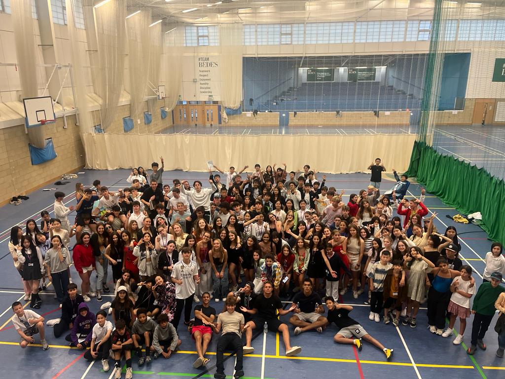 BedesSummerNews's tweet photo. This is Dicker. Where students get to fulfill their dreams and become #profootballers with @LaLigaCampsUK, #prodancers and #procoders and at the same time develop their language skills!
#dicker #wholeschoolphotos #summerschool #bedes #bedessummerschool #laligacampsuk #prodance https://t.co/wFlHSkyFtx