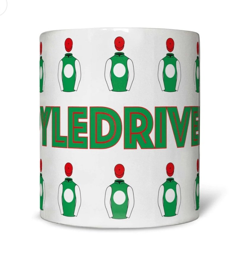 HackedUp_HRG's tweet image. Win a mug with the name and silks of today's King George winner!

To enter the competition please comment the horse that you think will win and retweet this post