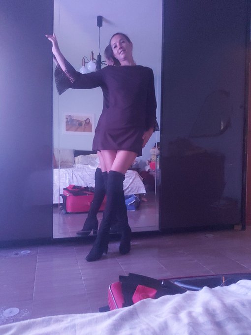 Buongiorno😘nuove foto sul mio onlyfans https://t.co/6I8IqlAy3b vi aspetto 😍🥰😘 https://t.co/VsUwLMcPe