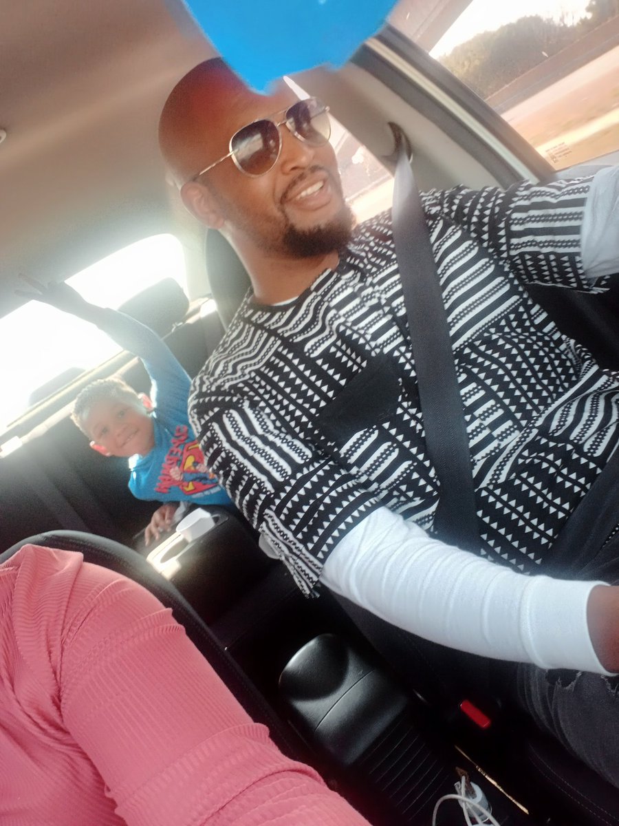 JustineCathrine's tweet photo. @LeboPhokela  @ThapeloMalete_ asked me to #PowerJams tweet on his behalf because he's driving. He's having a great time with JT on the road... He thanks all the Jammers who voted for JT😁😁 https://t.co/iM5rWQG34t