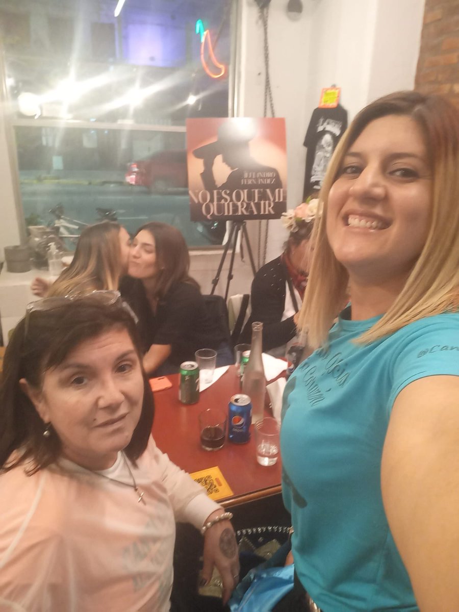 cantacorazon_ar's tweet photo. Con las mas bellas !!!
@alexoficial
@f_delagarza
@chicuela
@UMArgentina
#10añosjuntosAF
#afestejar
#graciaspotrillo
#teadoramos
😇🐴✨️🧡🧡🧡🧡🧡🧡🧡🧡🧡🧡🎂🇮🇹🇦🇷🎉🥂 https://t.co/qRn9bAwKXl