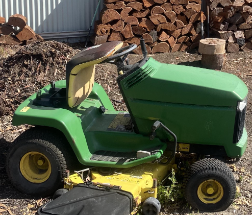 Collie Police are investigating a Stealing from Coombes Street between 8pm 20/07 and 7am 21/07/23. A significant amount of property was stolen including the pictured items below. 
Any information please call Collie Police and quote report number 240723111086742 #fb