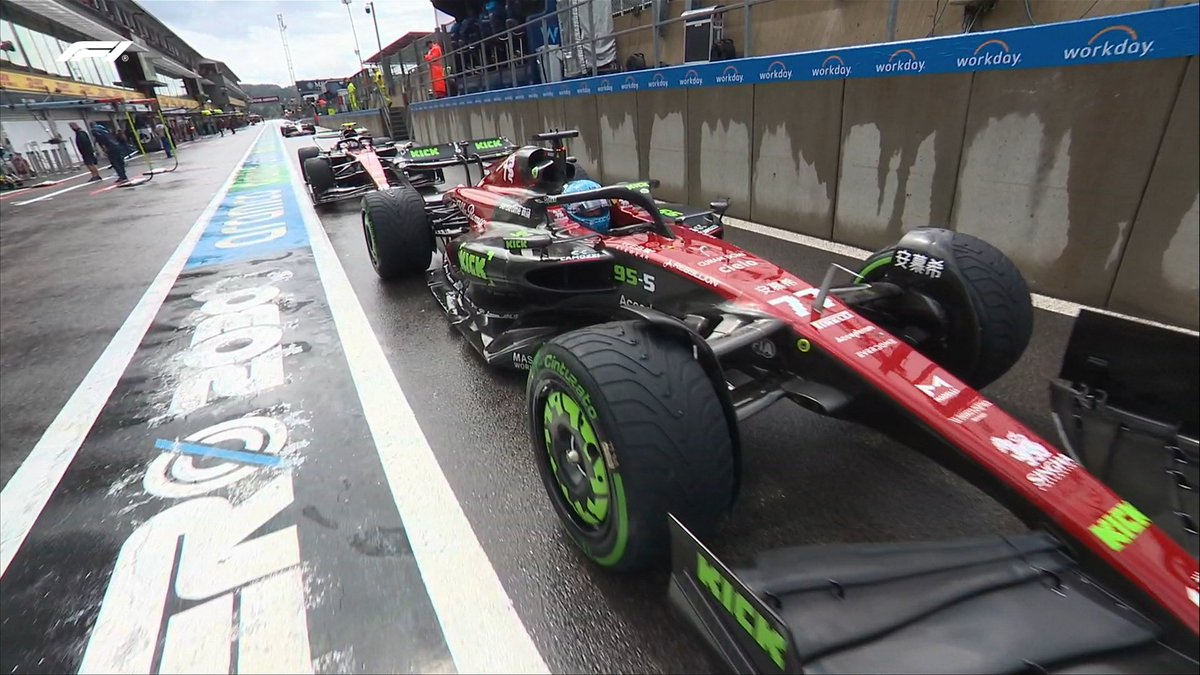 Anyone else get Deja vu?

Just like on Friday, the Mercedes and Alfa Romeo duos queue up at the end of the pit lane, several minutes before the green light 😅

#BelgianGP #F1Sprint