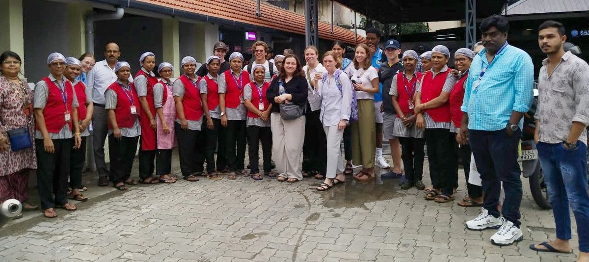 Students from @michigansateu witnessed vibrant community-based initiatives led by women in Kerala's fisheries during exposure-cum-training prgrm jointly organised by @ICAR_CMFRI

 #WomenInFisheries #StudentExchange #CommunityEmpowerment