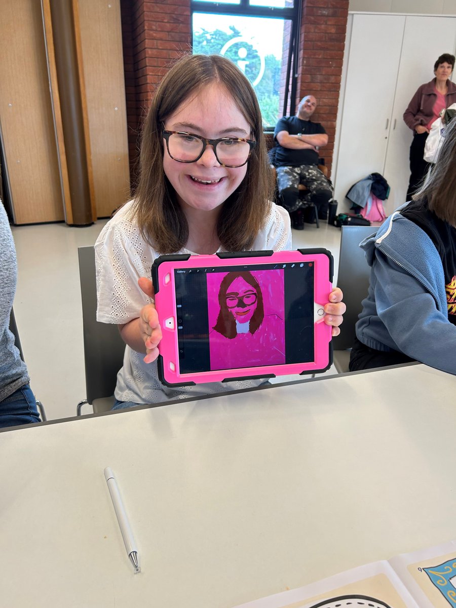 Some fab pieces of artwork & animation created @thisnewgrounduk iPad workshop, supported by #MAKE @Aldingbourne_T #HornpipeGrantsScheme. Congrats to our teenagers who have now earned their #Trinity Discover @ArtsAward! @LucyScoular @Chris_AttwellLD @compton1cecil @rachaelross21