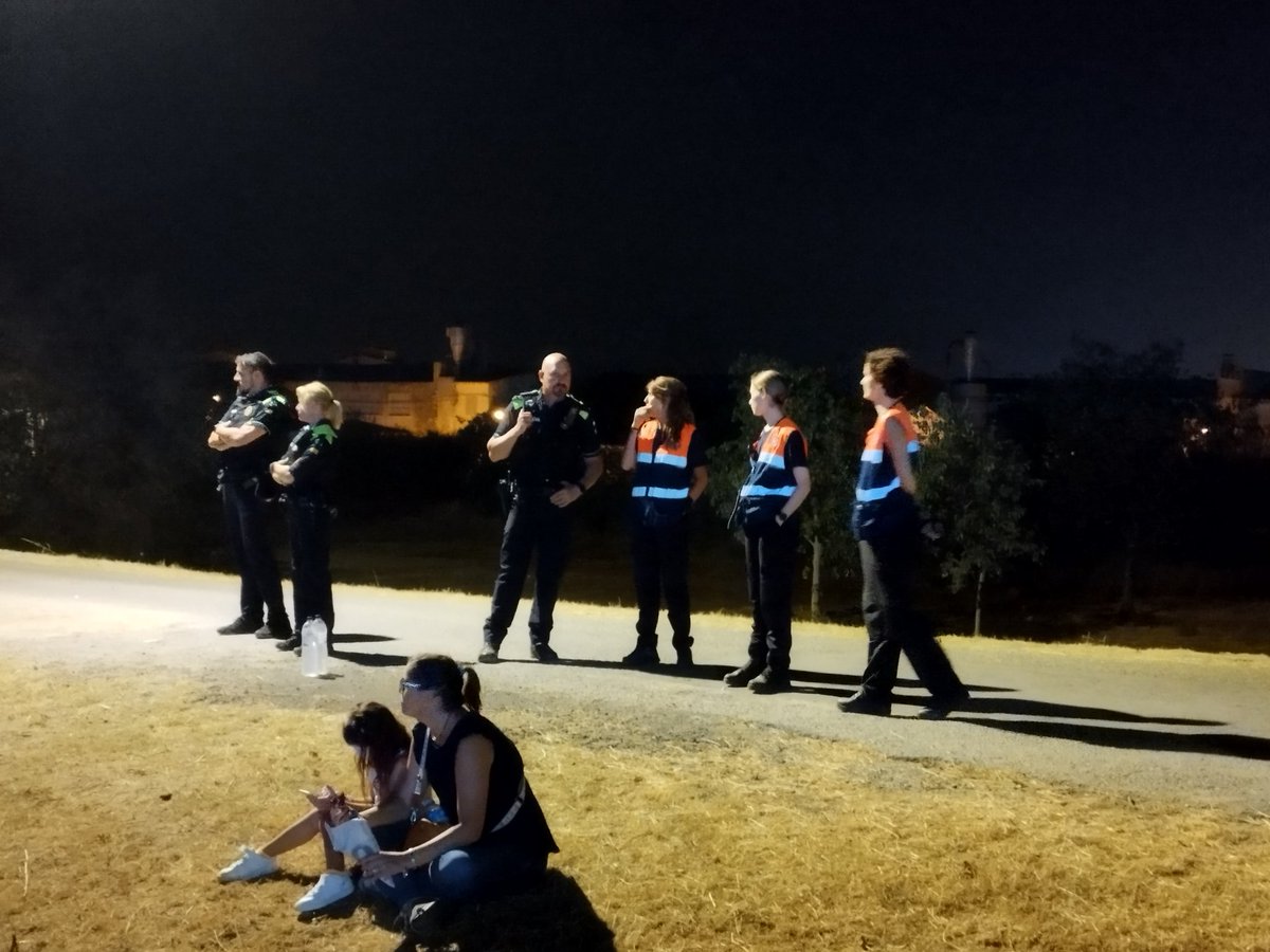 9 voluntaris i dos vehicles vàrem fer el servei preventiu a la zona de concerts Espai la Doma en el concert multitudinari de <a href="/gertrudisband/">Gertrudis</a> a #festamajorlg col·laborant amb <a href="/PLlagarriga/">PL la Garriga</a> <a href="/GrupPau/">GrupLaPau</a> <a href="/PROTECTA_VIGILA/">Grup Protecta</a> 
Fotos <a href="/ajlagarriga/">Ajuntament de la Garriga 🎗️</a>