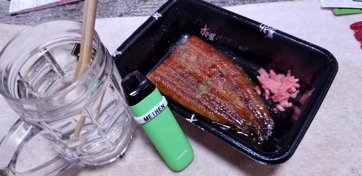 yamayou0's tweet photo. #VAPE
  #aspire
     #MINICAN3PRO
#土用の丑の日 
  う・な・ぎ♪

さて、のものも✨🍻🎶
          (しっかし、暑い😱 皆々様、水分を！) https://t.co/OhzGfXslBa