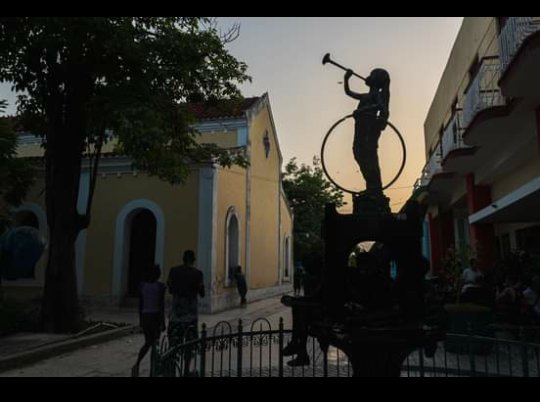 FermandesTaimi's tweet photo. Mi ciudad despierta e invita a vivir un nuevo día. Desde #Guantanamo #Cuba les deseo lo mejor.
Sigamos unidos luchando por el bien común. https://t.co/eoBTx2yZt8