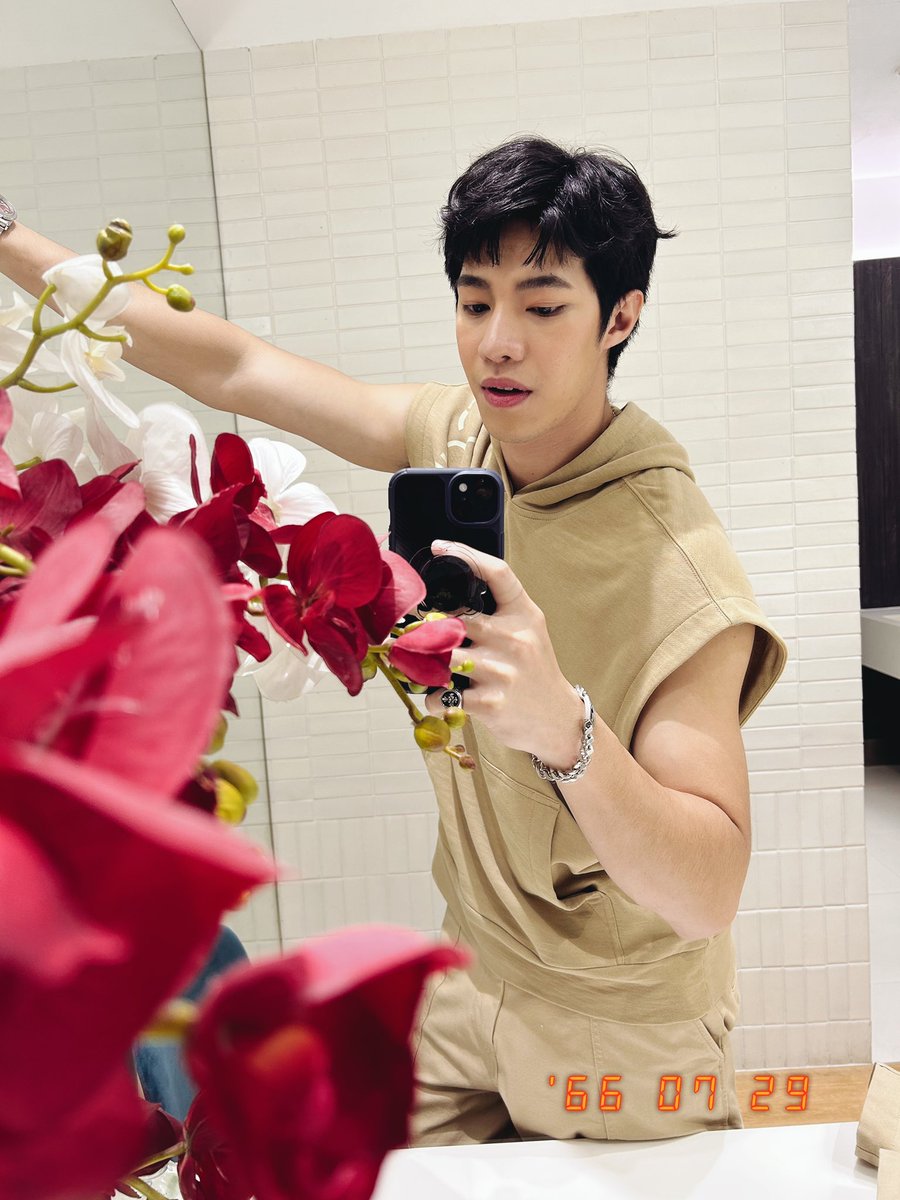 B_Suphadach's tweet photo. ขอบคุณทุกๆคนนะครับ  ไว้เจอกันใหม่นะครับ🫶🏻❤️  #มหกรรมนิยายxBMSS  @beminesuperstar  #พี่พระเอกกับเด็กหมาในกอง #กีต้าร์ของบอสตั้น https://t.co/OwZjpC9RSu
