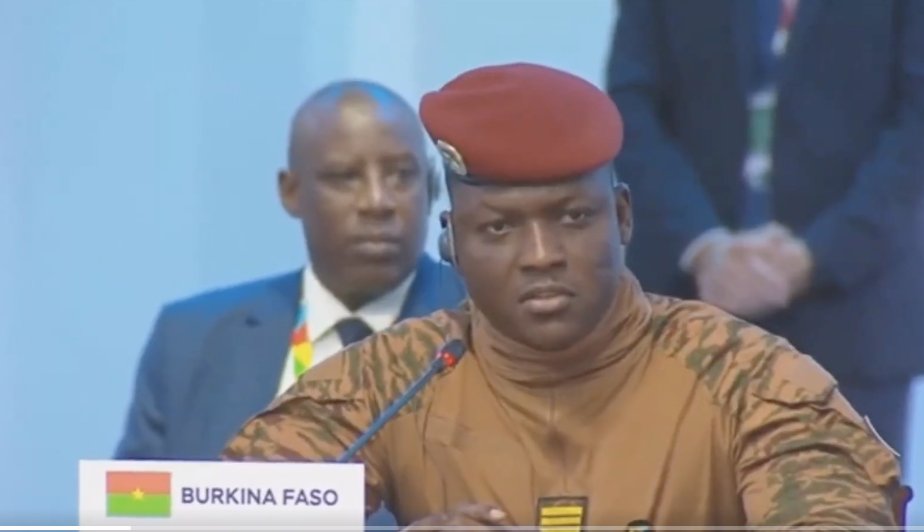 THE face of a resurgent Global South.

Ibrahim Traoré.

Prez of Burkina Faso. 

World's YOUNGEST leader. 

“A slave that does not rebel does not deserve pity. The African Union (AU) must stop condemning Africans who decide to fight against their own puppet regimes of the West.”