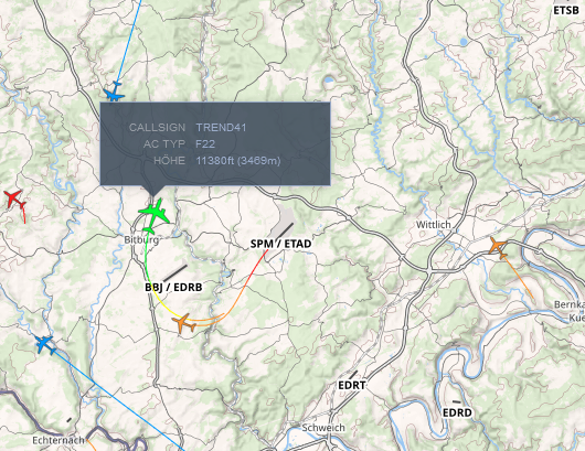 SirListenalot's tweet photo. #F22's as #TREND41 airborne, destination Langley. Boom frequency with #BLUE71 is 299.7 MHz https://t.co/jYf0yoOYw1