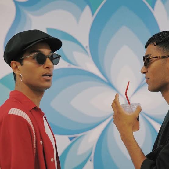 kbryllc's tweet image. Bunları görünce "keşke benim de bir ikizim olaydı" diyor insan. Maşallah size! 😍

#QuickStyle