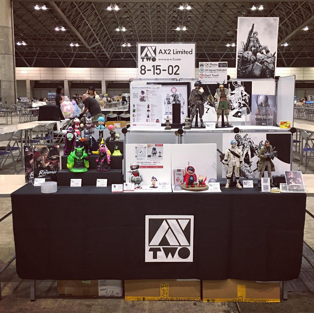 AX2_JP's tweet photo. WF設営完了しました！⚡️

AX2( @Ax2Limited )ブース【8-15-02】でお待ちしております！みなさま、どうぞよろしくお願いいたします！
————————
ディーラー名： AX2 Limited
卓番号：8-15-02
————————
ぜひAX2ブースにお越しくださいませ！

#AX2limited 
#WF2023S 
#ワンフェス
#WF2023夏
#ソフビ https://t.co/1FR72N0Bnj