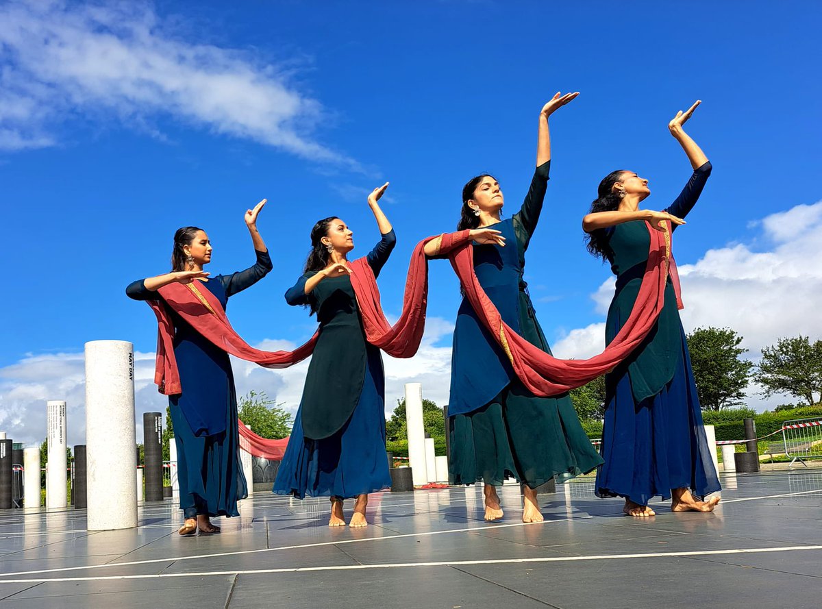 IFMKfest's tweet photo. Beautiful performance from @pagravdanceco this morning

They’ll be performing their show Deva again today at 3pm

📍 Milton Keynes Rose, Campbell Park

https://t.co/TRwFIzNTJA https://t.co/0ITI51FeGx