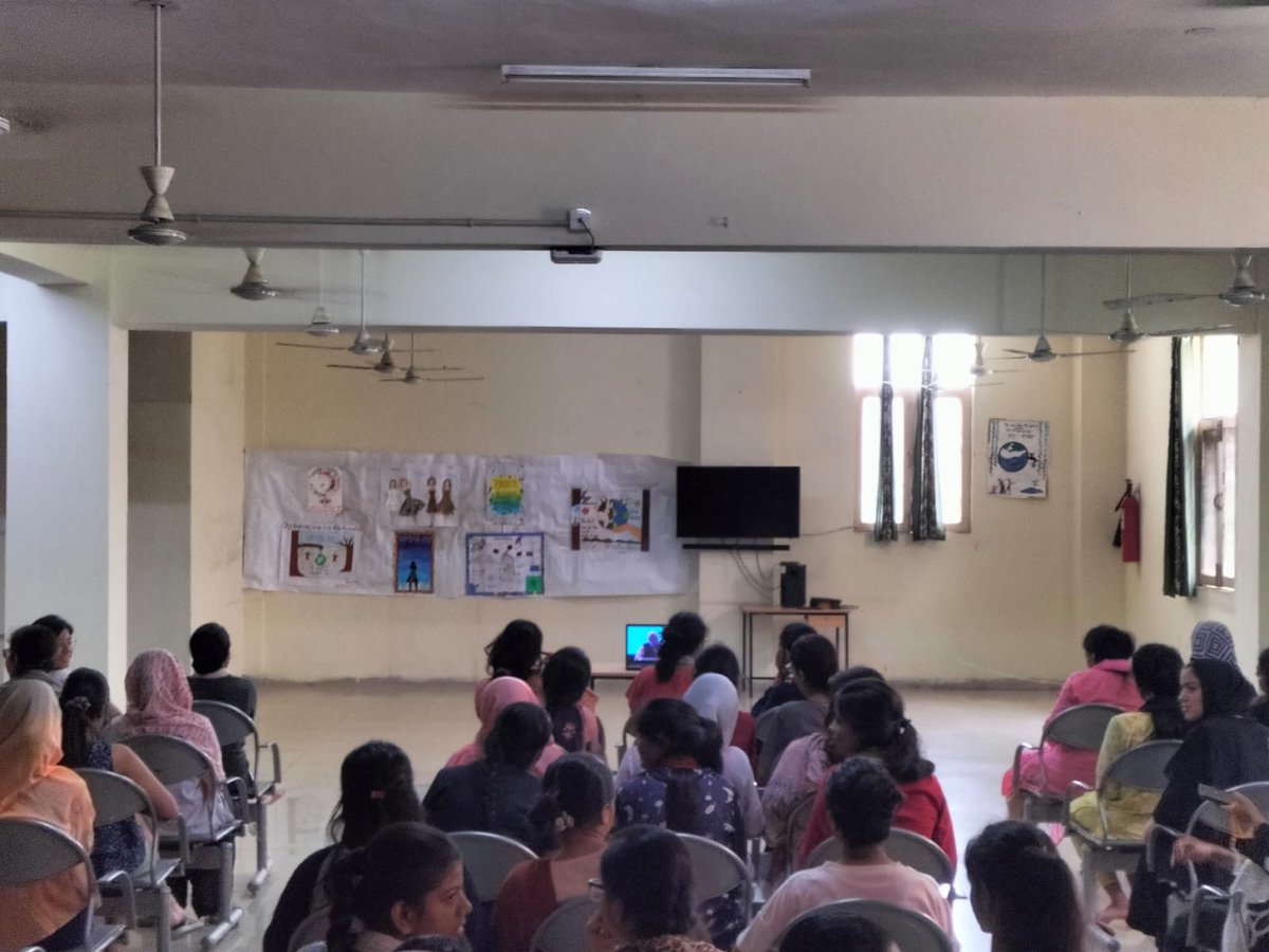 jmiu_official's tweet photo. A large number of students,teachers &amp;non-teaching staff of 
@jmiu_official watched the live streaming of Hon’ble @PMOIndia Shri @narendramodi ‘s address today at Akhil Bhartiya Shiksha Samagam (ABSS)that coincided with the 3rd anniversary of NEP2020. @EduMinOfIndia @dpradhanbjp https://t.co/d7YPnf0u75