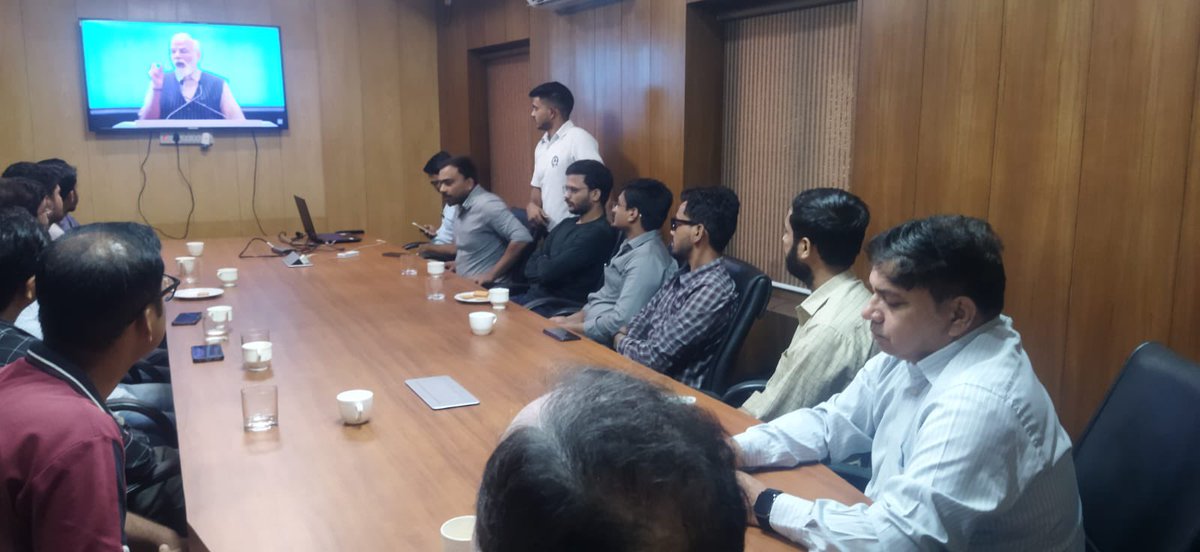 jmiu_official's tweet photo. A large number of students,teachers &amp;non-teaching staff of 
@jmiu_official watched the live streaming of Hon’ble @PMOIndia Shri @narendramodi ‘s address today at Akhil Bhartiya Shiksha Samagam (ABSS)that coincided with the 3rd anniversary of NEP2020. @EduMinOfIndia @dpradhanbjp https://t.co/d7YPnf0u75