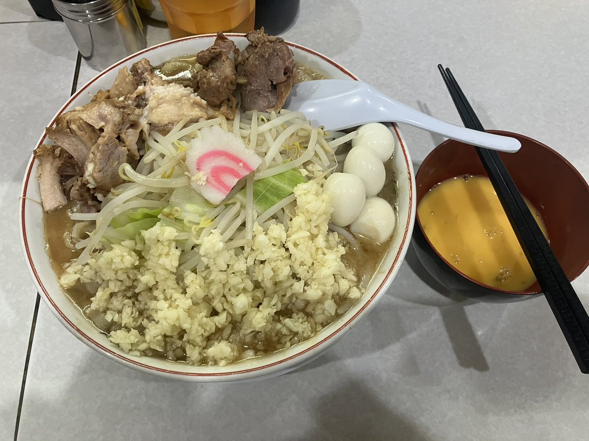 ta_chin_bream's tweet photo. 今日は午前中はボート、昼からはオカッパリ🎣 トップメインでしたがバラしのオンパレードで8枚しかキャッチ出来ませんでした( ; ; )釣り後のニンニクマシマシラーメン最高◎#
#クレイジーフラッパー #チヌトップ #ボートチヌ #アルゴ69 #ARGO69 #GRANDAGEVICE #グランデージヴァイス #APIA #二郎系 https://t.co/wyXdsV2QzB