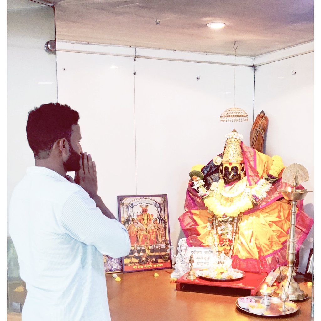 #शिवसेना_उध्दव_बाळासाहेब_ठाकरे 
#एक_निष्ठावंत_शिवसैनिक