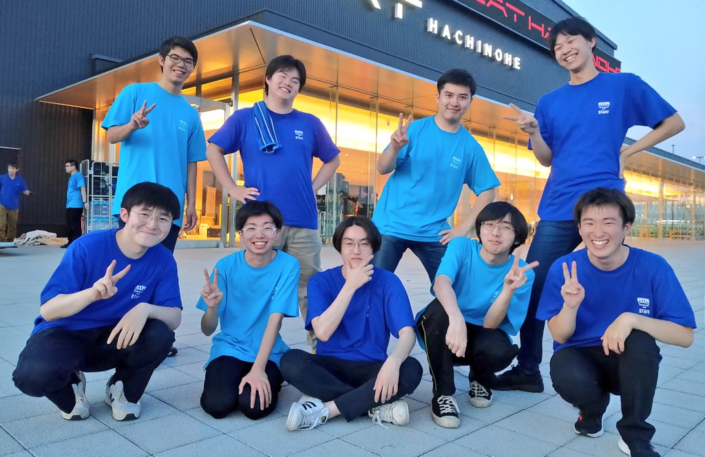 BlueFlare1114's tweet photo. BTRLv3、無事に終わりました!ブルーフレアの関連スタッフ16人は、大規模イベントの運営という、地元では滅多にできない仕事を体験できました!
この経験を自分たちの活動にしっかり還元し、青森県のゲーム・eスポーツ界隈をさらに盛り上げるための力に変えていきます!
#青森ブルーフレア
#BTR3 https://t.co/jVO9vrUJcJ