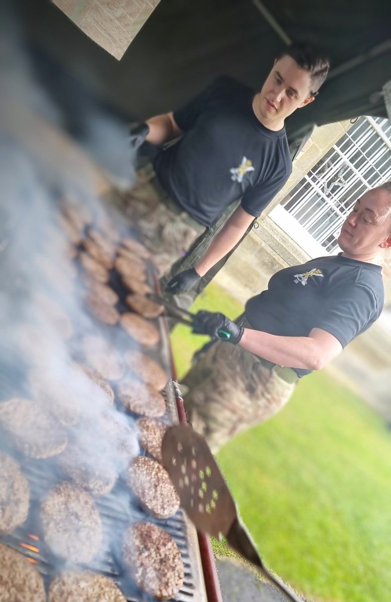 Ronamairead's tweet photo. Rain or shine, as long as its predicted to be BBQ weather...
Post shooting competition BBQ for #3SCOTS this week. As always in #fortgeorge more than one season came through on thursday.
A great day spent with the team.
@3SCOTS_CO #3scotschef #wesustain #doingwhatwedo #armychef @ArmyRlc @britisharmychef