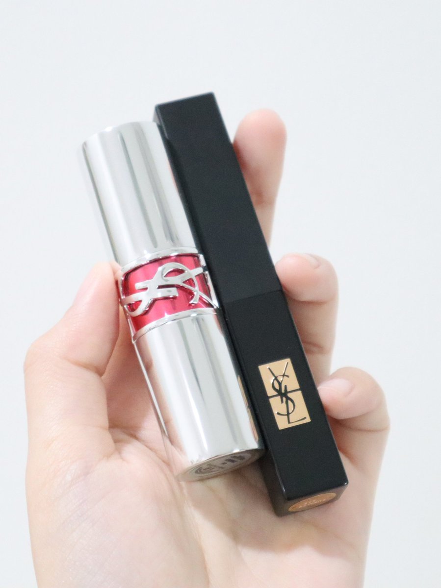 kwannawkk's tweet photo. สีสวยเกิ้นน YSL the slim velvet สี 311 ทาแล้วดูเป็นผู้ดีมีตังค์ ฮ่าๆ สีนู๊ดชมพูๆ กลบสีปากดีเลย เนื้อเบาสบายมาก เพิ่มลูกเล่นให้ดูเกาหลีเกาใจขึ้นแนะนำใช้คู่กับ Candy Glaze เบอร์ 8 เลย ส้มอมแดง ฉ่ำวาวกินใจอยู่แล้ว สวยงามมากบอกเลยย ลุคดูแ��บสดใสขึ้นเยอะเลยค้าบบ #yslbeautyth https://t.co/OTChJELbID