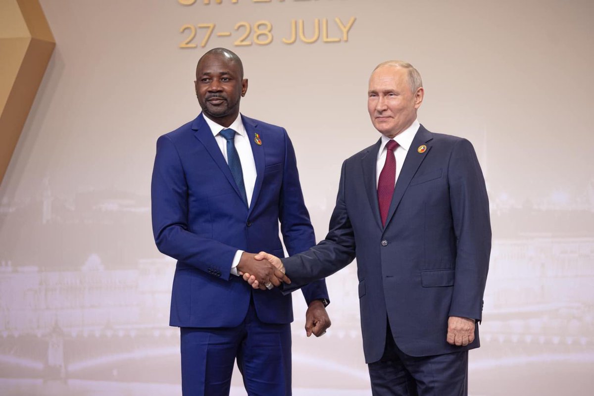 DarajaHaidara's tweet photo. SEM. Le Président Colonel Assimi Goita, dans son allocution lors du forum économique et humanitaire a salué la qualité de la coopération entre le Mali et la Russie: “Un partenariat historique fondé sur une amitié de longue date,la sincérité,le respect mutuel”

ST. PETERSBURG 2023 https://t.co/LdSZ3ddo0N