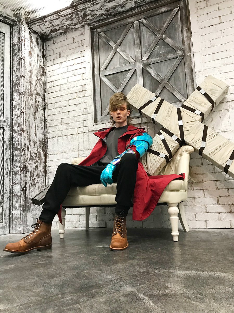 csp_essentials's tweet photo. I’ll give you a little bit of the shooting scene!
#TRIGUN #TRIGUNSTAMPEDE #COSPA_ESS https://t.co/L68KInOMBV
