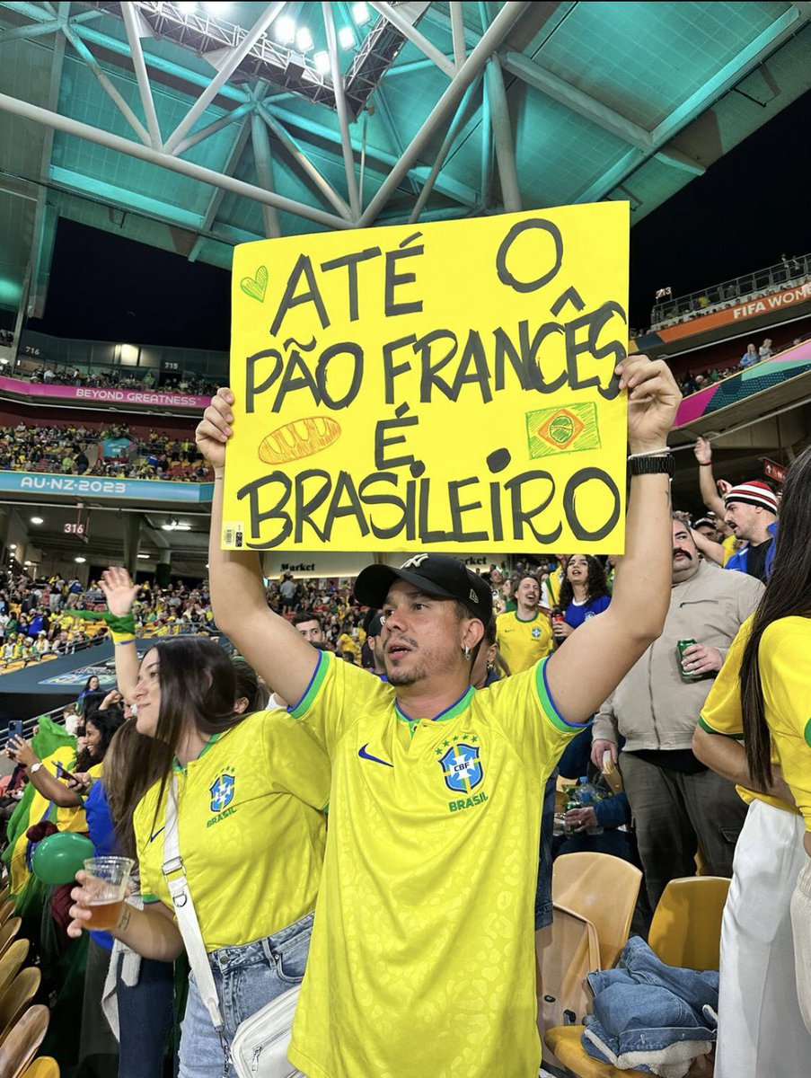 CeresFC's tweet photo. Vamos Brasil, estamos daqui na torcida, pra cima delas meninas.          #BRA  #FRA  #FIFAWWC https://t.co/Bc5FsjFQ3W