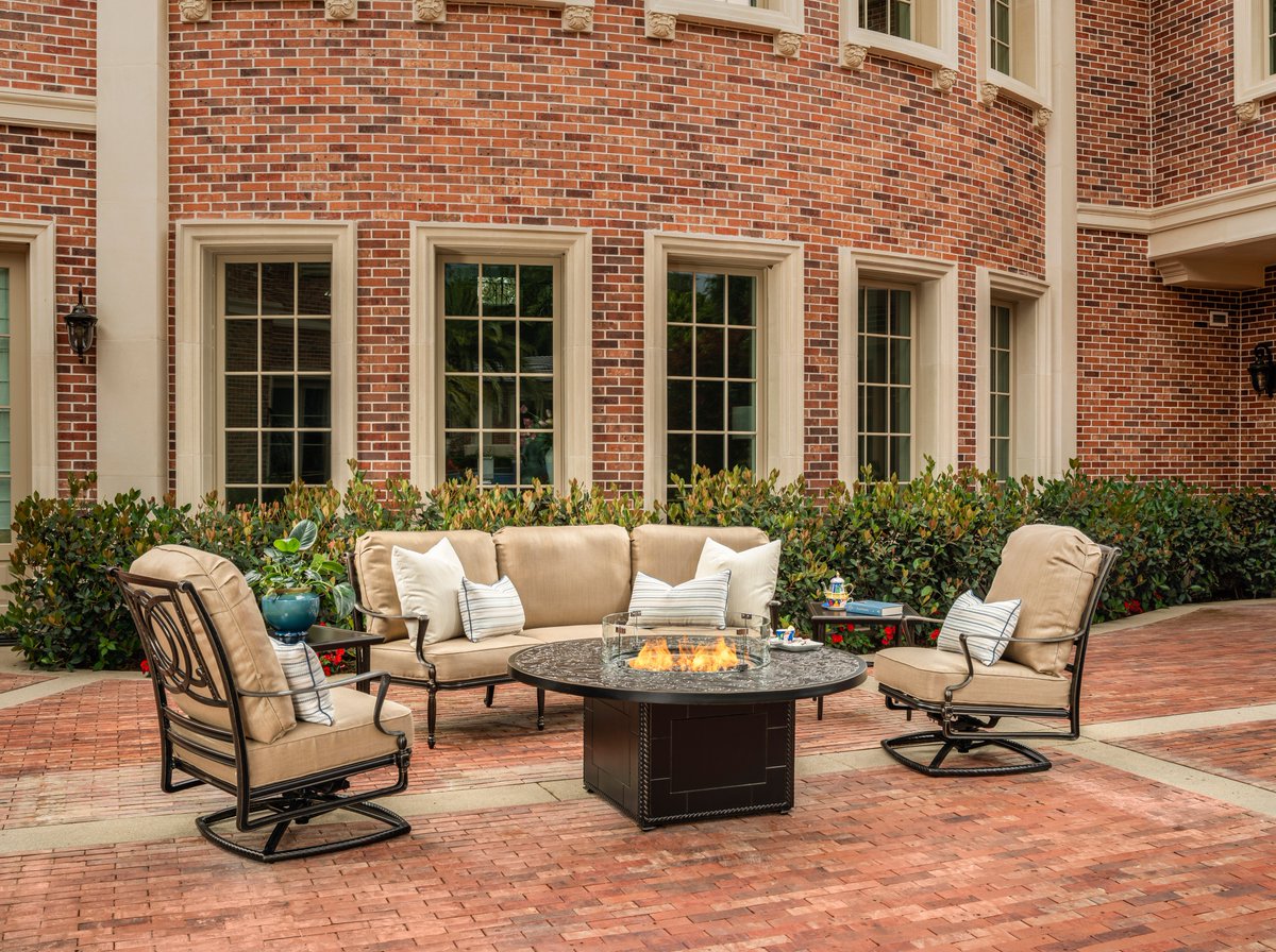 Sequoiaoutback's tweet photo. Bring #OutdoorLiving... To Life.
Enjoying precious moments with family and friends or finding the right design and color #Gensun takes great pride in making sure your #OutdoorFurniture accomplishes both. #SequoiaOutBack
Blog: https://t.co/jDOWghfoUs https://t.co/ybbhRxvCXp