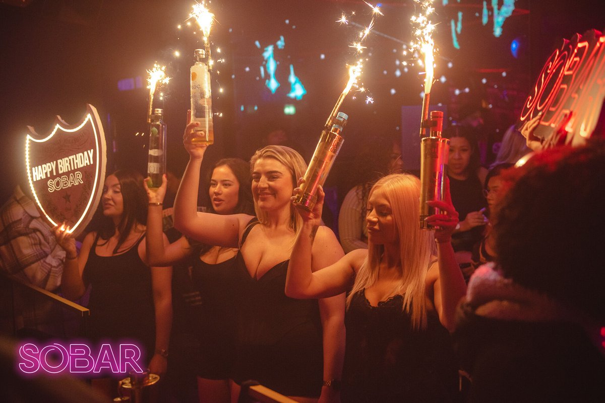 💫 Saturday night vibes pending 😎

#SaturdayNightVibes #WeekendFun #SaturdayFeels"