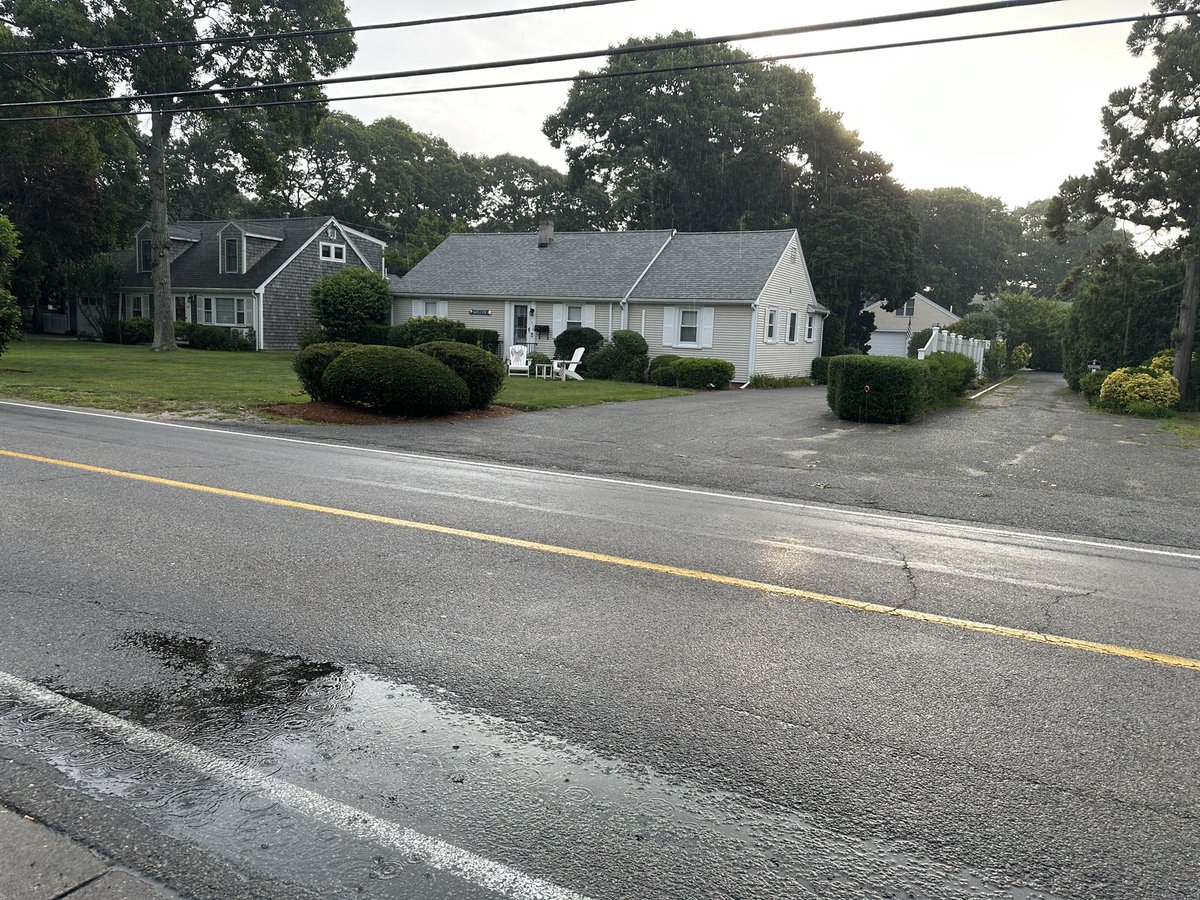 kevinjohnkelley's tweet photo. @MattNBCBoston suns out and it’s raining. Reporting  from Falmouth 😉 https://t.co/rqJyyIkETx