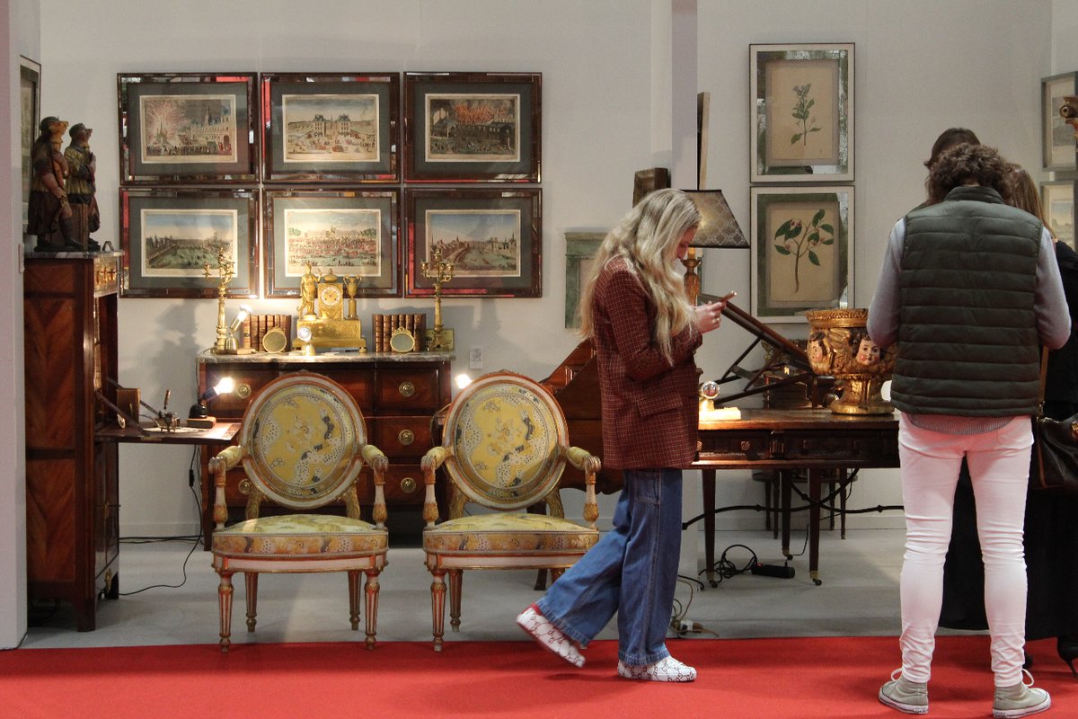 feriaFERIARTE's tweet photo. 🪑 ¡Adéntrate en el coleccionismo de muebles antiguos!

Reflejan los gustos, modas y estilos de la época. Cada pieza es única y pueden haber pertenecido a figuras históricas o haber sido realizadas por importantes artesanos del pasado. https://t.co/yqNggoDT0I