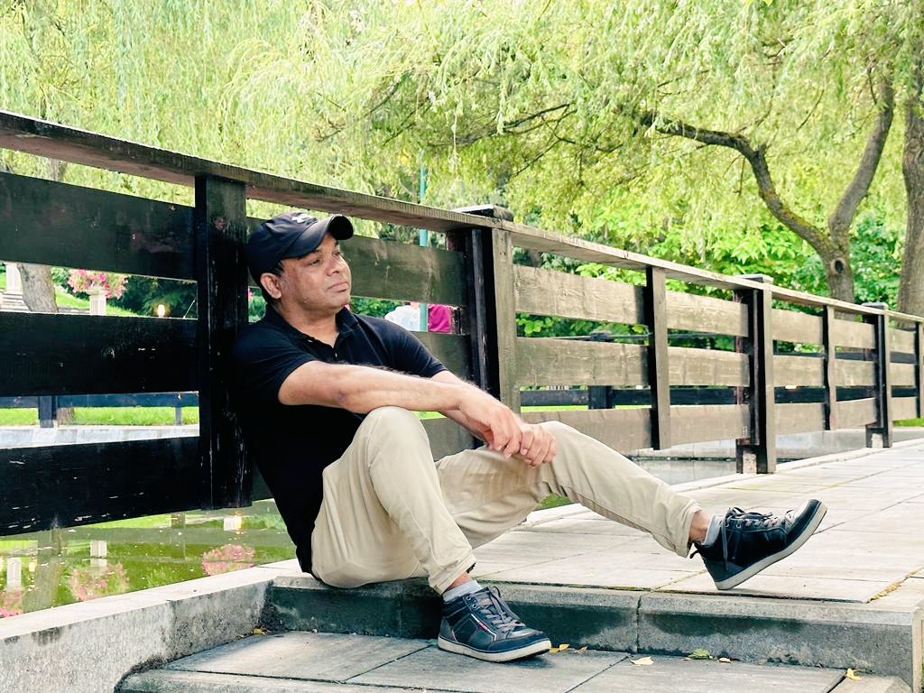 আমি শুধু প্রয়োজনে সীমাবদ্ধ!