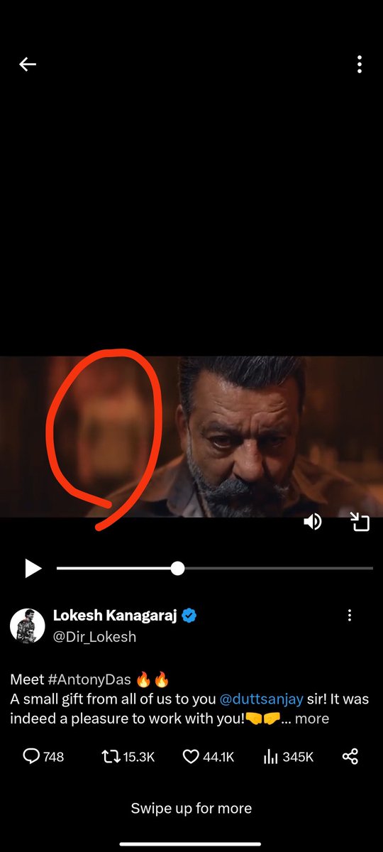 KollyUpdates4's tweet photo. Hmmmm, @Dir_Lokesh what are cooking man👀🔥

#Leo #ThalapathyVijay https://t.co/bUJk43FuZI