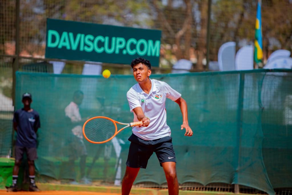 tennis_rwanda's tweet photo. #DavisCupRwanda 

Africa - Group IV Finals 

Match I 

Kael  Shalin Shah ( #Kenya) ✅️

6-1 6-3 

David Ekpenyong (#Nigeria) 

#DavisCup #AmekiColor #CIMERWA #ParkInn #Liquid #SimbaVoyages #VisitRwanda https://t.co/N7imfdATP1