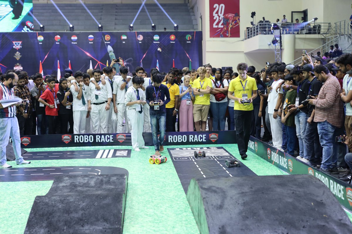 technoxian's tweet image. Robo Race: Feel the adrenaline rush as high-speed robots compete for glory!🏎️🤖 Experience the excitement of #RoboRace at #TechnoXian2023