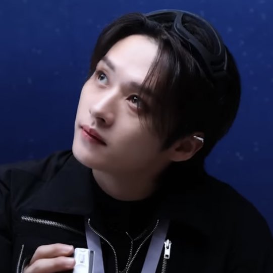 Ieeknowfiles's tweet photo. my favourite pilot 

#LEEKNOW #리노 https://t.co/cE6hmUWDqC