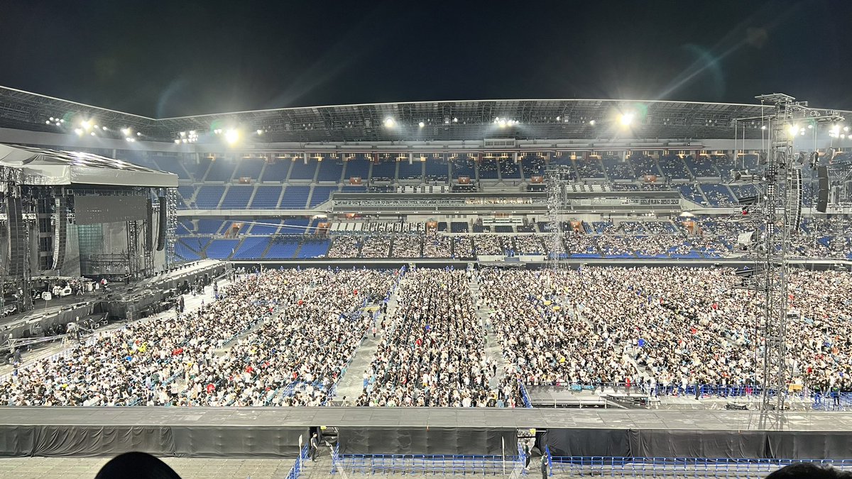 日産スタジアムめちゃよかった
#UVERworld