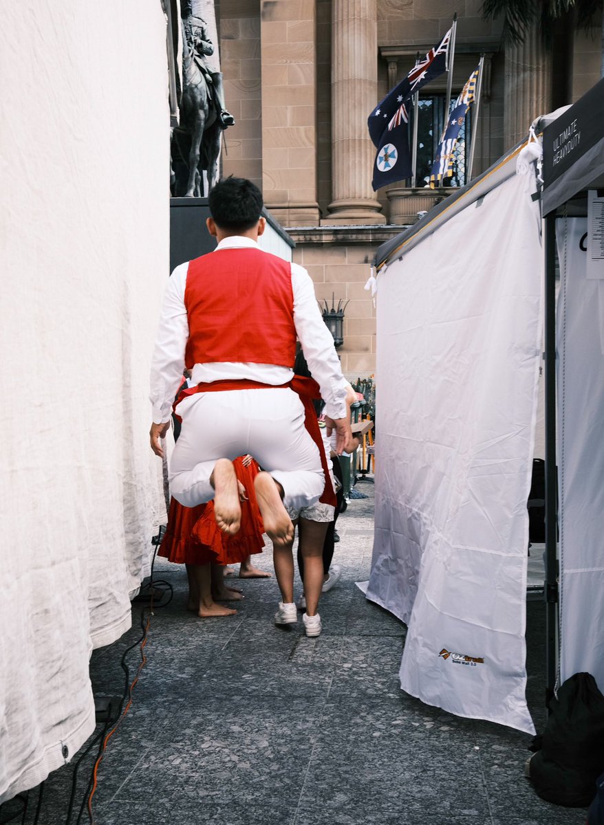 Diannesimages's tweet photo. Beautiful vibrant colours and Latin Dancing today 
@brisbanecityqld #latindancing #brisbanestreets #Brisbane #fujifilmx_au #photographylovers #womenphotographers #streetphotography #fuji_colours https://t.co/SGsJDqlwwM